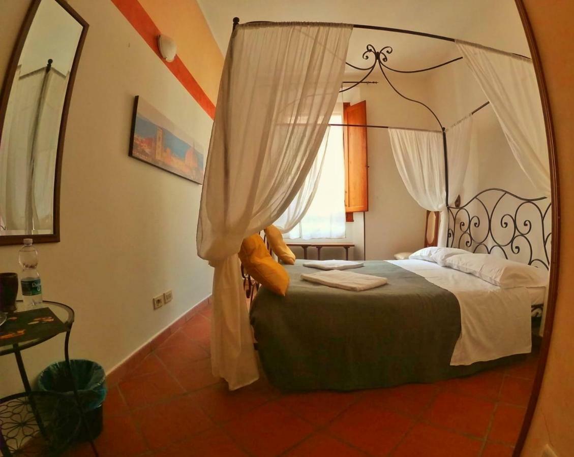 Holiday Rooms Флоренция Екстериор снимка